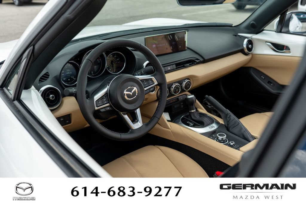 New 2026 MAZDA MX-5 Miata RF Grand Touring w/ Appearance Package RWD image 21