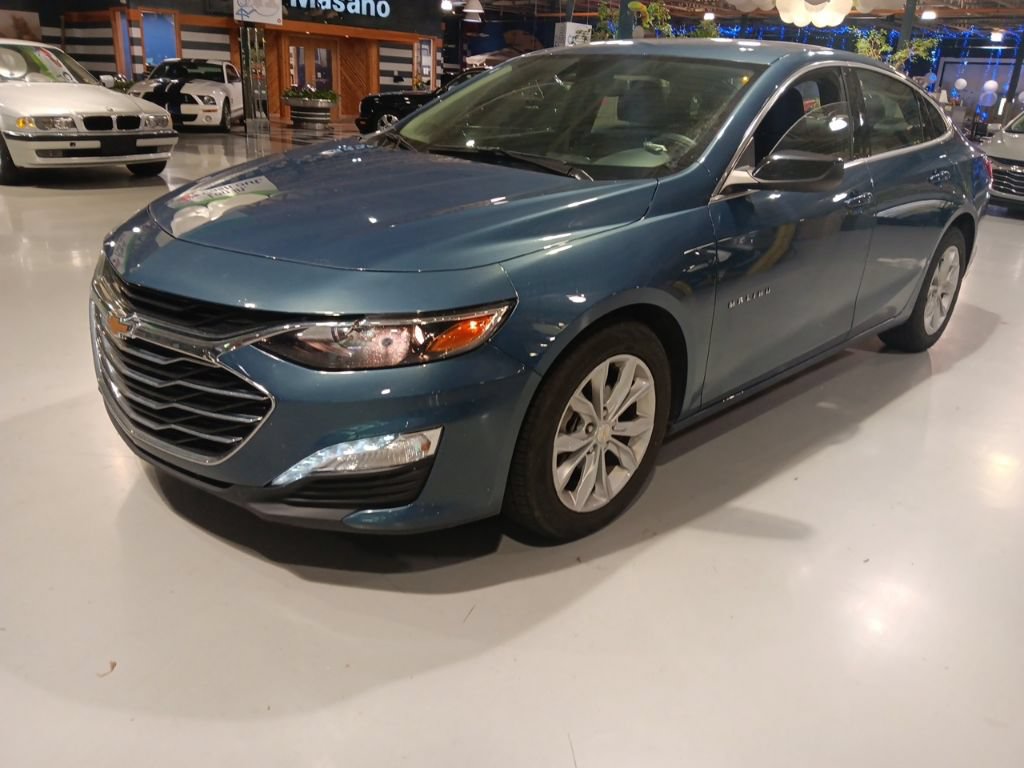 Used 2025 Chevrolet Malibu LT FWD image 3