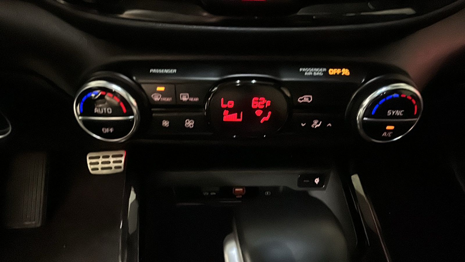 Used 2020 Kia Soul GT-Line Turbo FWD image 27