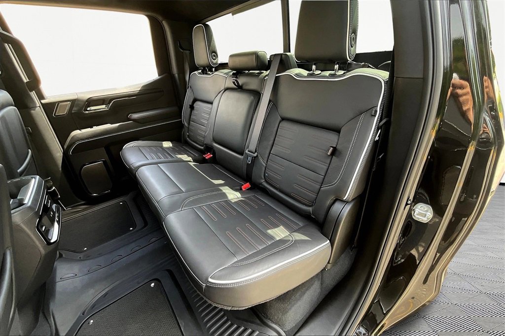 Used 2025 GMC Sierra 1500 AT4X image 27