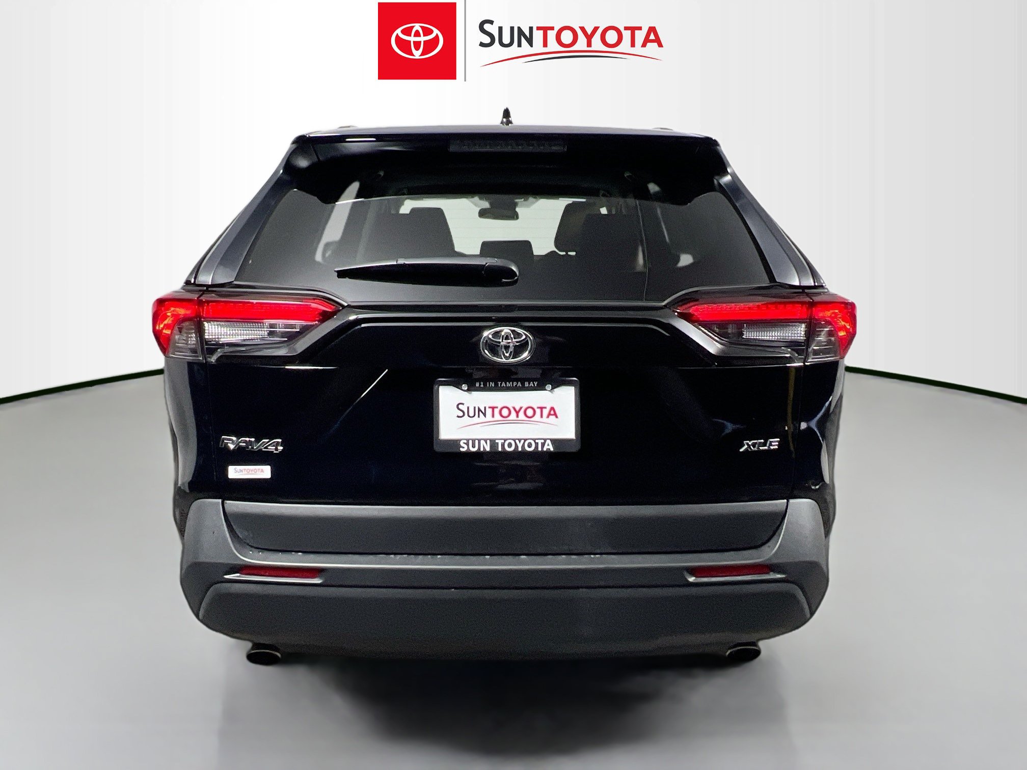 Used 2025 Toyota RAV4 XLE w/ Convenience Package FWD image 5