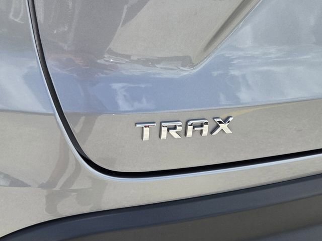 Used 2024 Chevrolet Trax LT FWD image 12