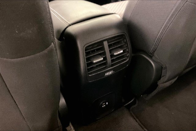 Used 2022 Ford Escape SE FWD image 7