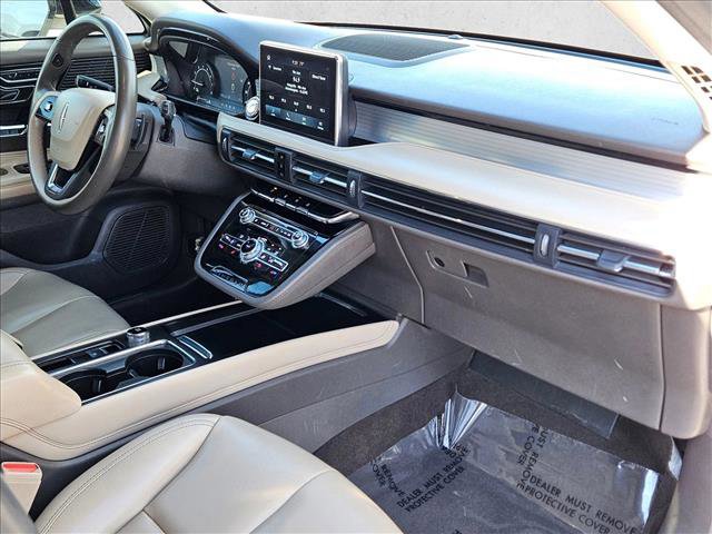 Used 2021 Lincoln Corsair FWD w/ Rear Removable Package Tray image 20