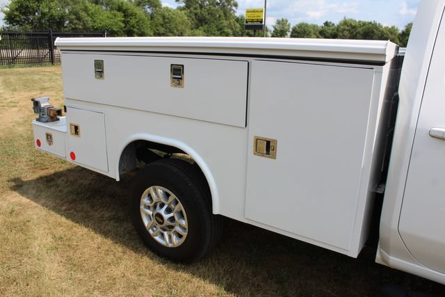 Used 2024 Chevrolet Silverado 2500 LT AWD/4WD image 10