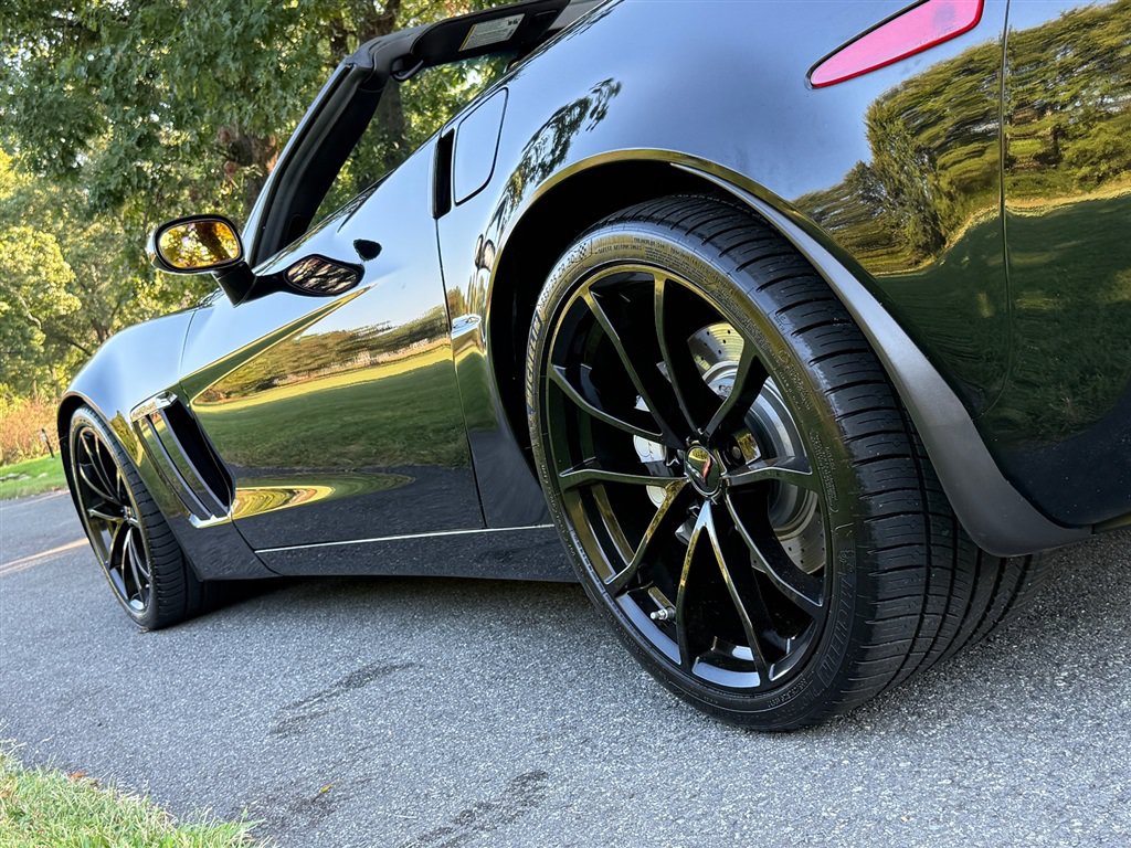 Used 2010 Chevrolet Corvette Grand Sport w/ Preferred Equipment Group RWD image 25