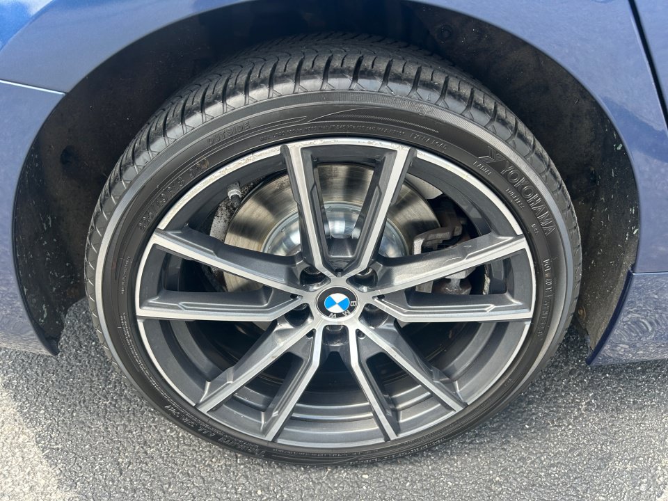 Used 2021 BMW 330i xDrive Sedan AWD/4WD image 23