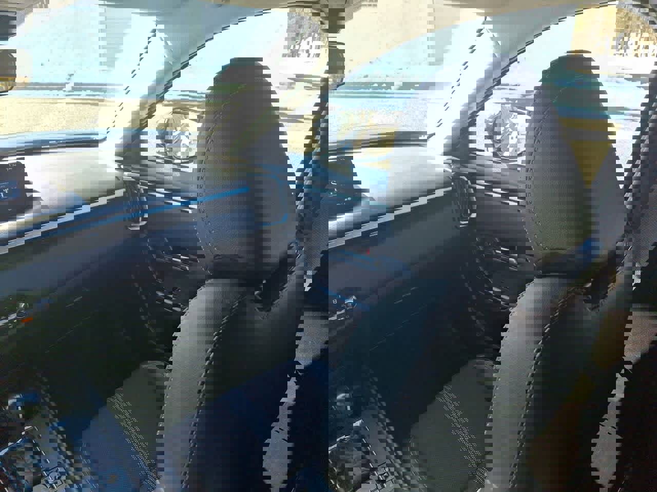 Used 2025 MAZDA CX-50 AWD 2.5 S w/ Preferred Package image 11