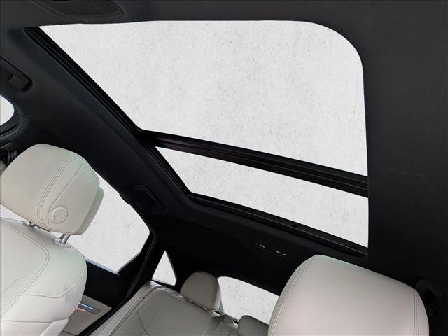 Used 2024 Audi Q8 e-tron Prestige image 14