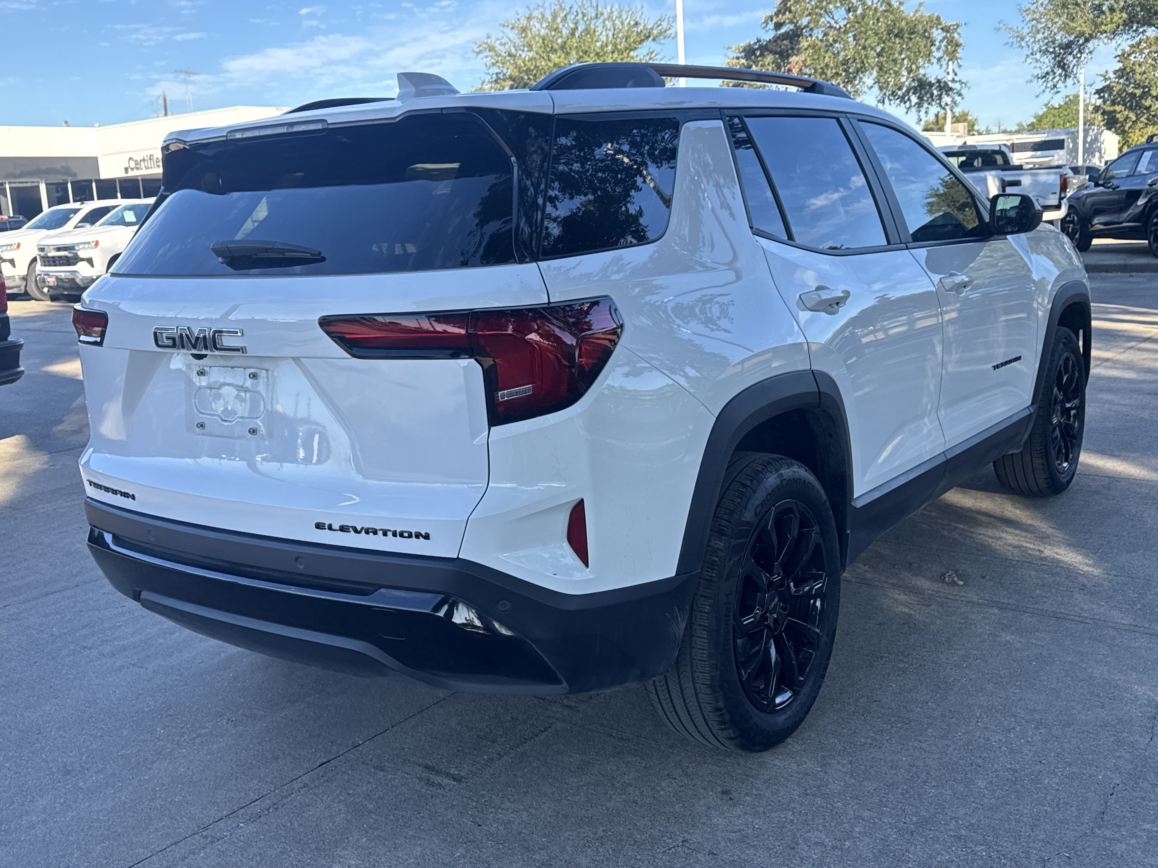 Used 2026 GMC Terrain Elevation w/ Elevation Premium Package FWD image 13