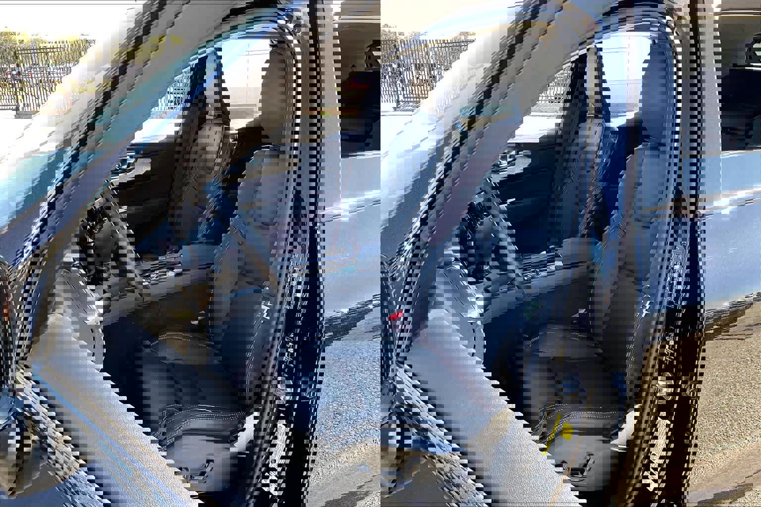 Used 2026 Volvo XC60 B5 Ultra w/ Protection Package Premier image 8