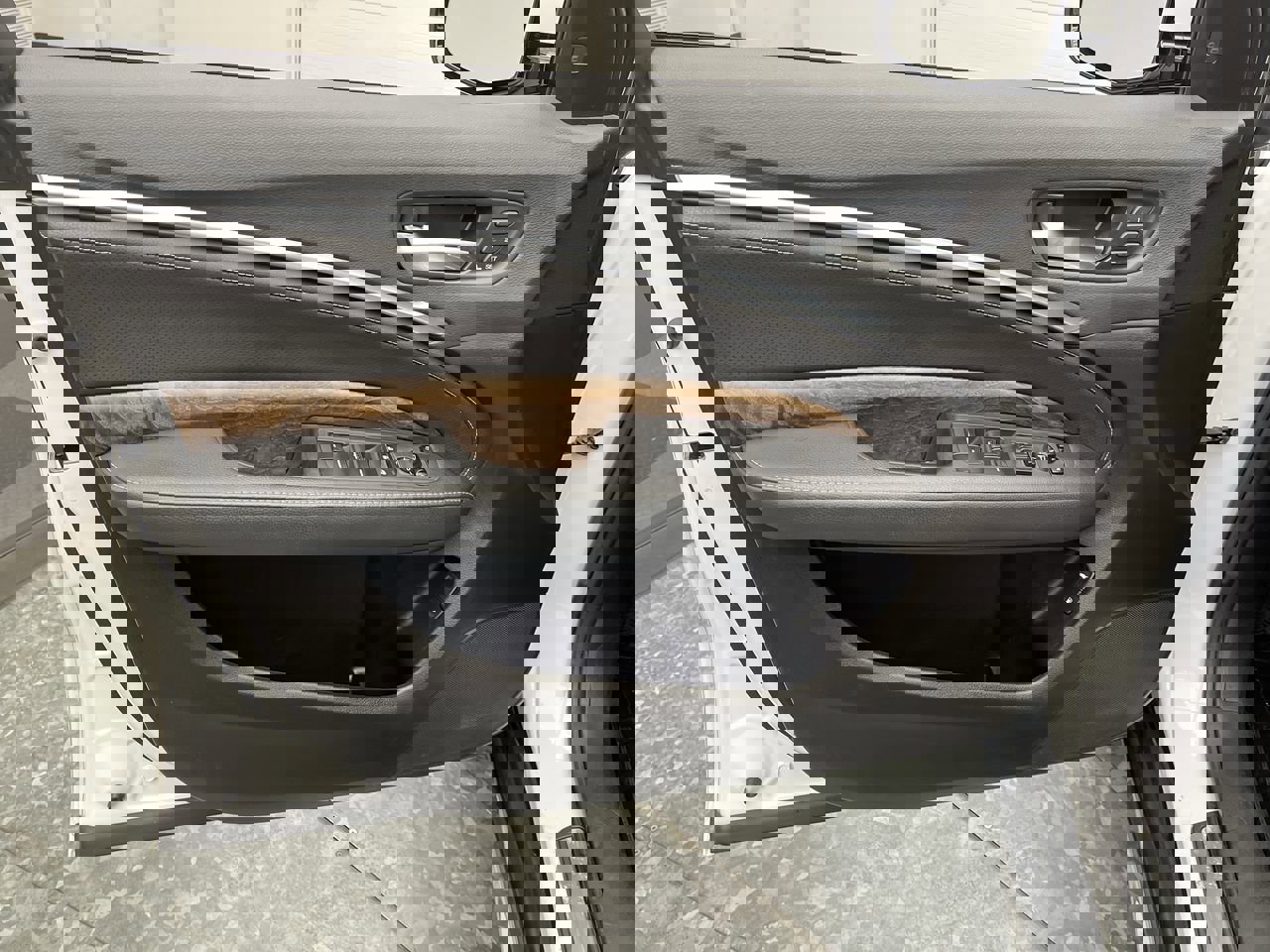 Used 2020 Acura MDX SH-AWD w/Technology Pkg image 8