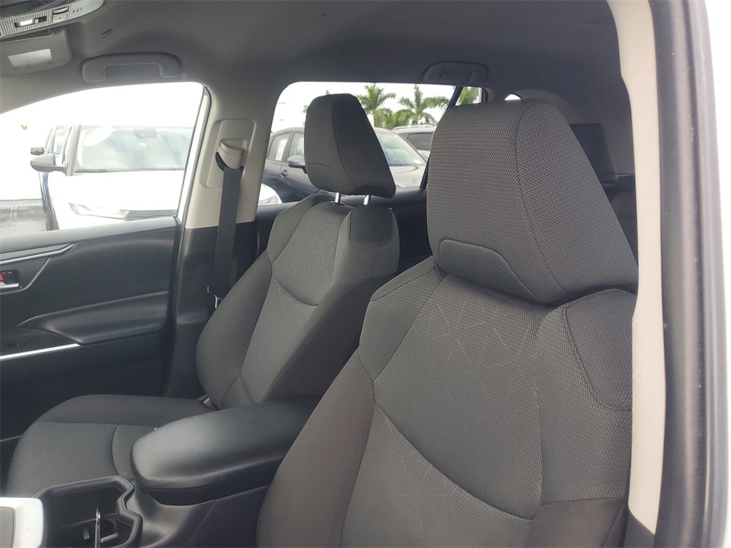 Certified 2025 Toyota RAV4 XLE image 16