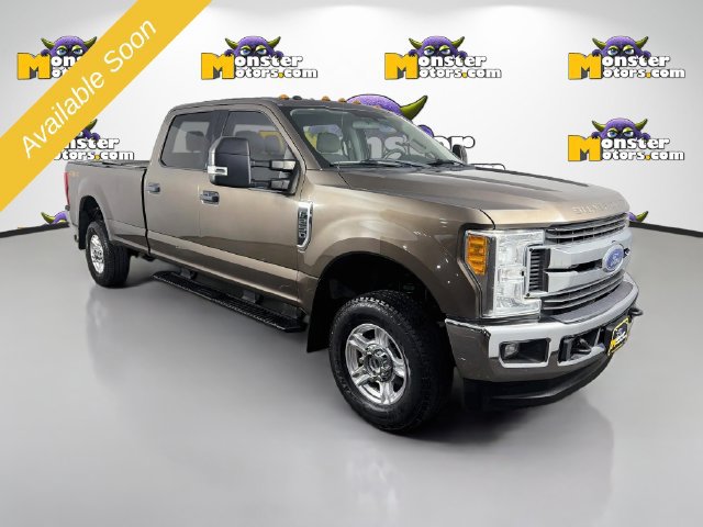 Used 2017 Ford F250 XLT w/ XLT Value Package AWD/4WD image 3