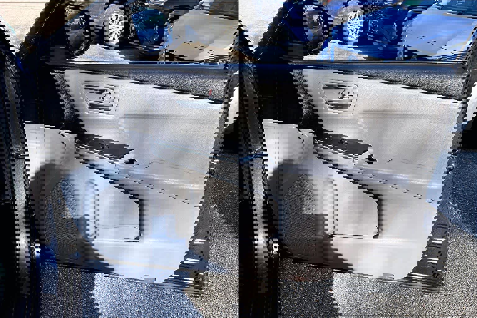 Used 2017 Toyota Camry SE FWD image 21