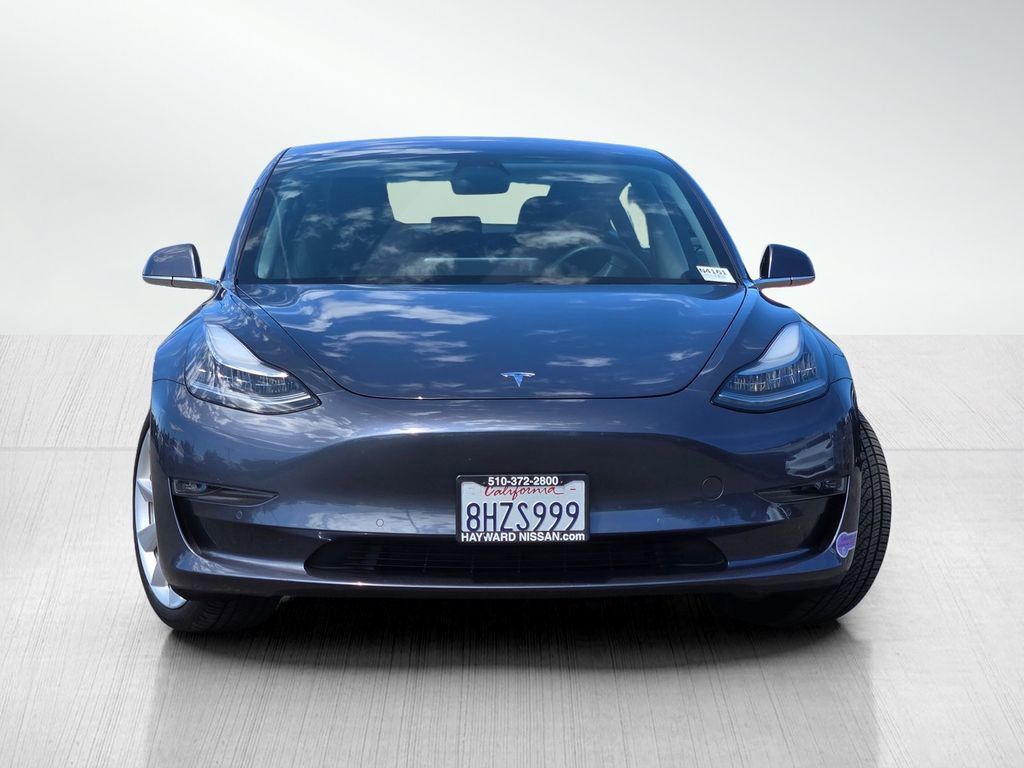 Used 2018 Tesla Model 3 Mid Range image 2