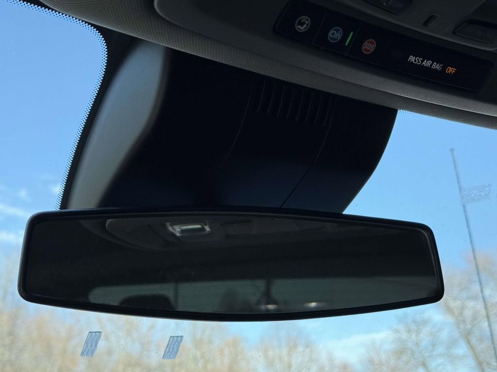 Used 2022 Chevrolet Silverado 1500 Custom image 27