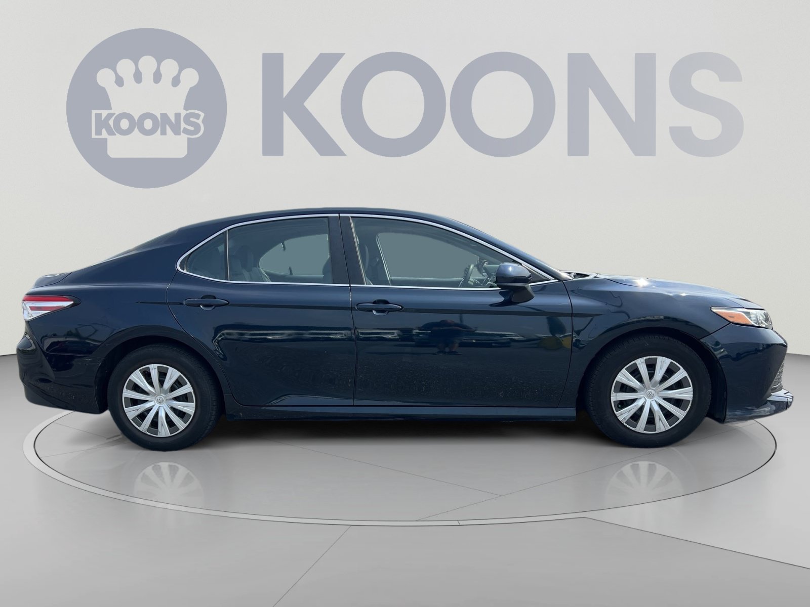 Used 2018 Toyota Camry FWD image 8