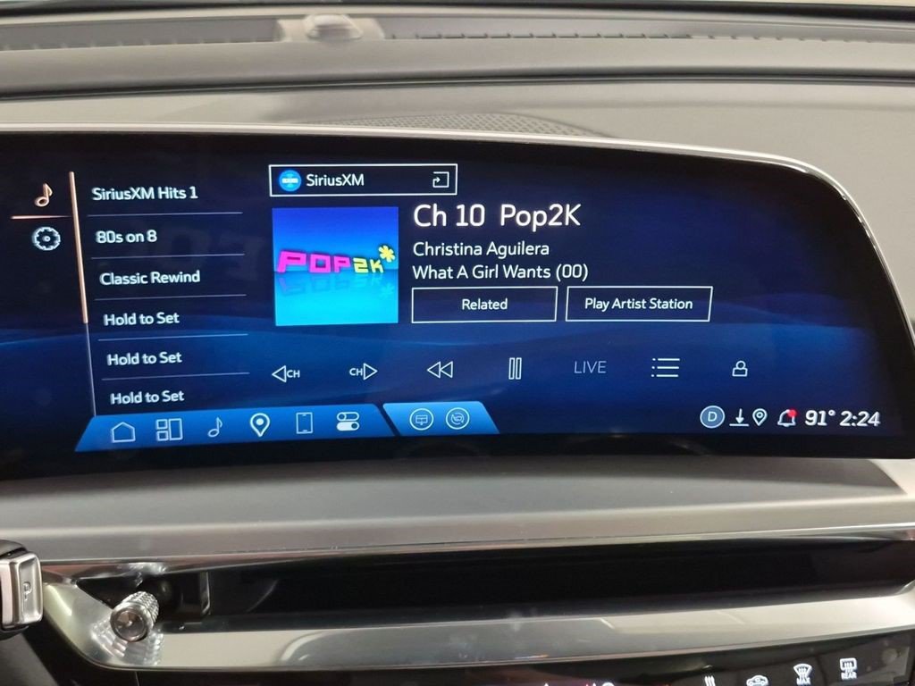 Certified 2024 Cadillac Lyriq Luxury RWD image 5