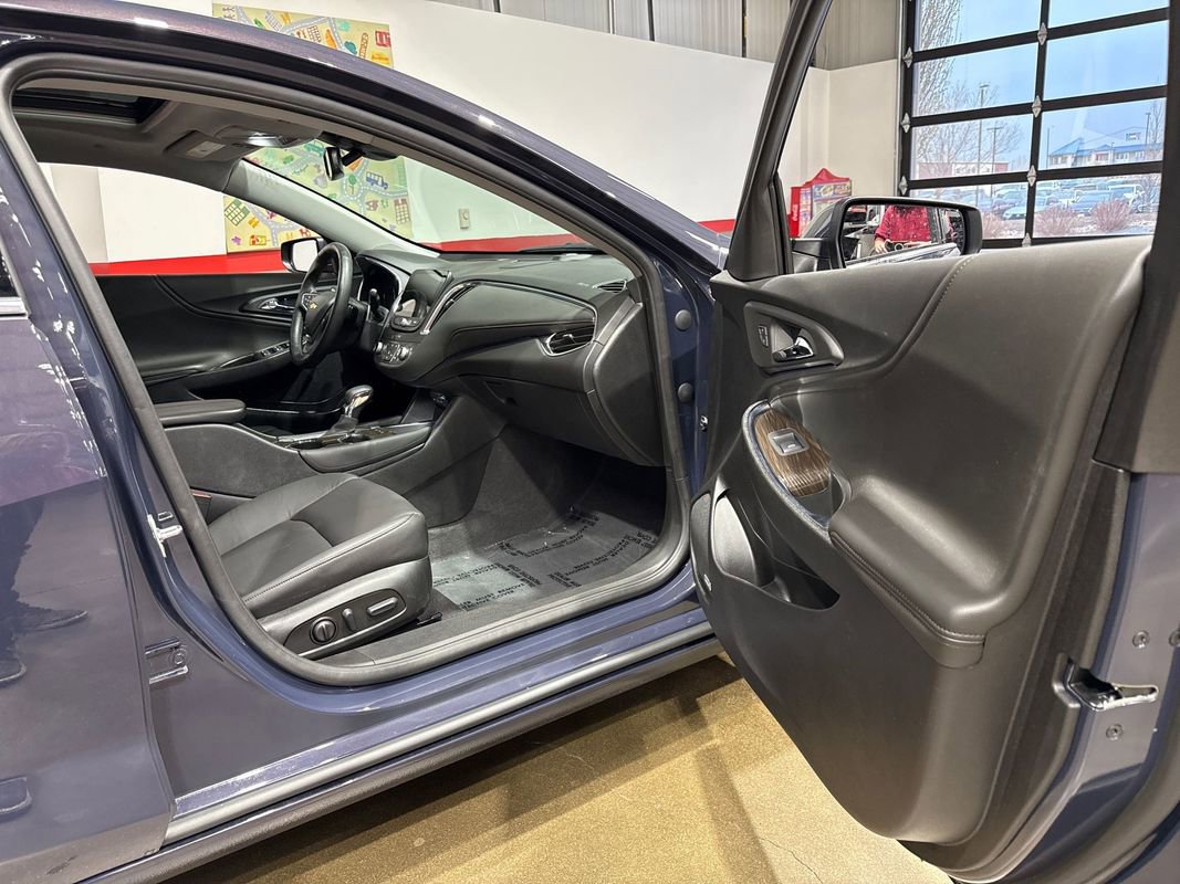 Used 2025 Chevrolet Malibu LT image 65