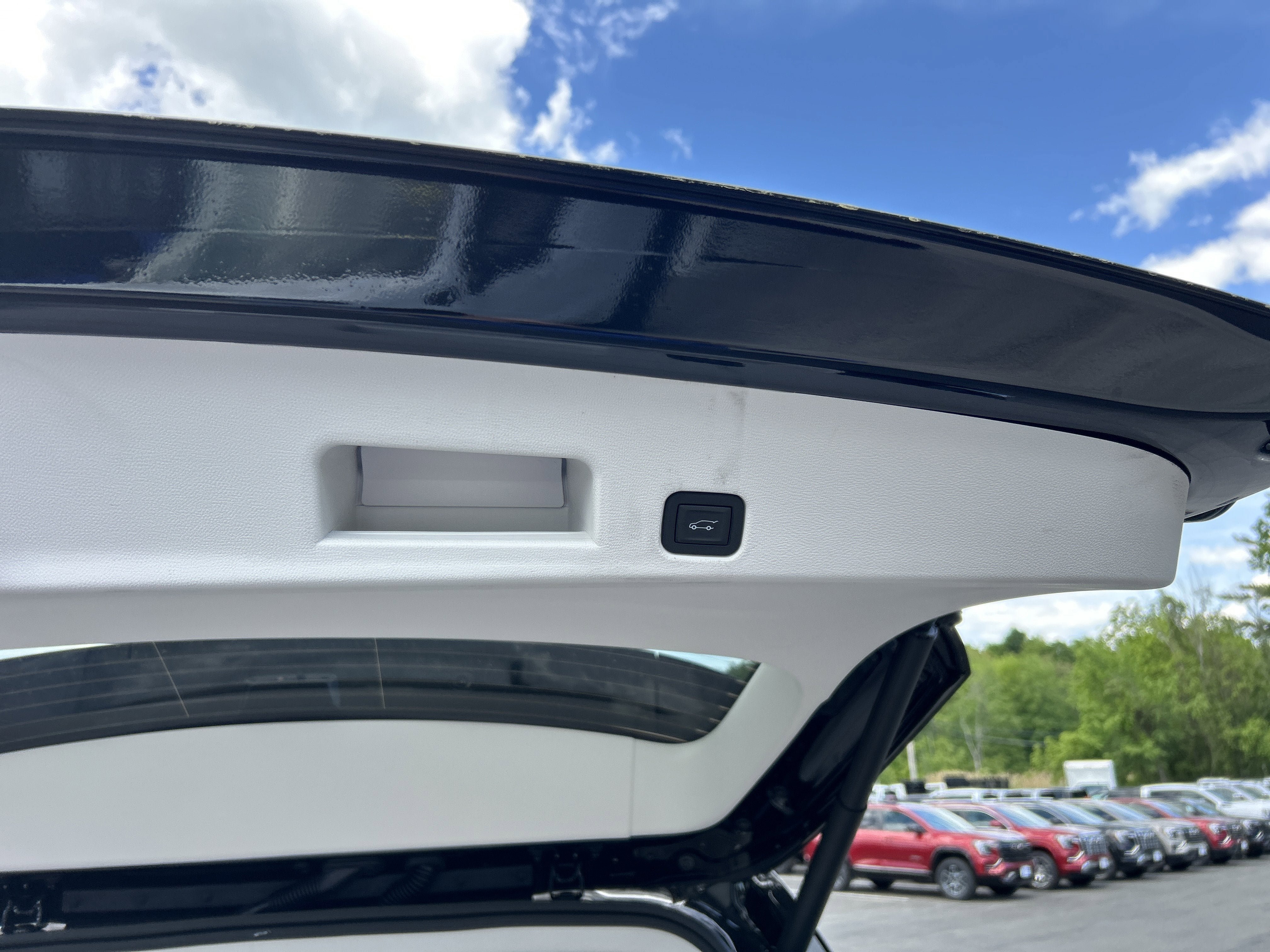 New 2026 Buick Enclave Avenir w/ Super Cruise Package FWD image 12