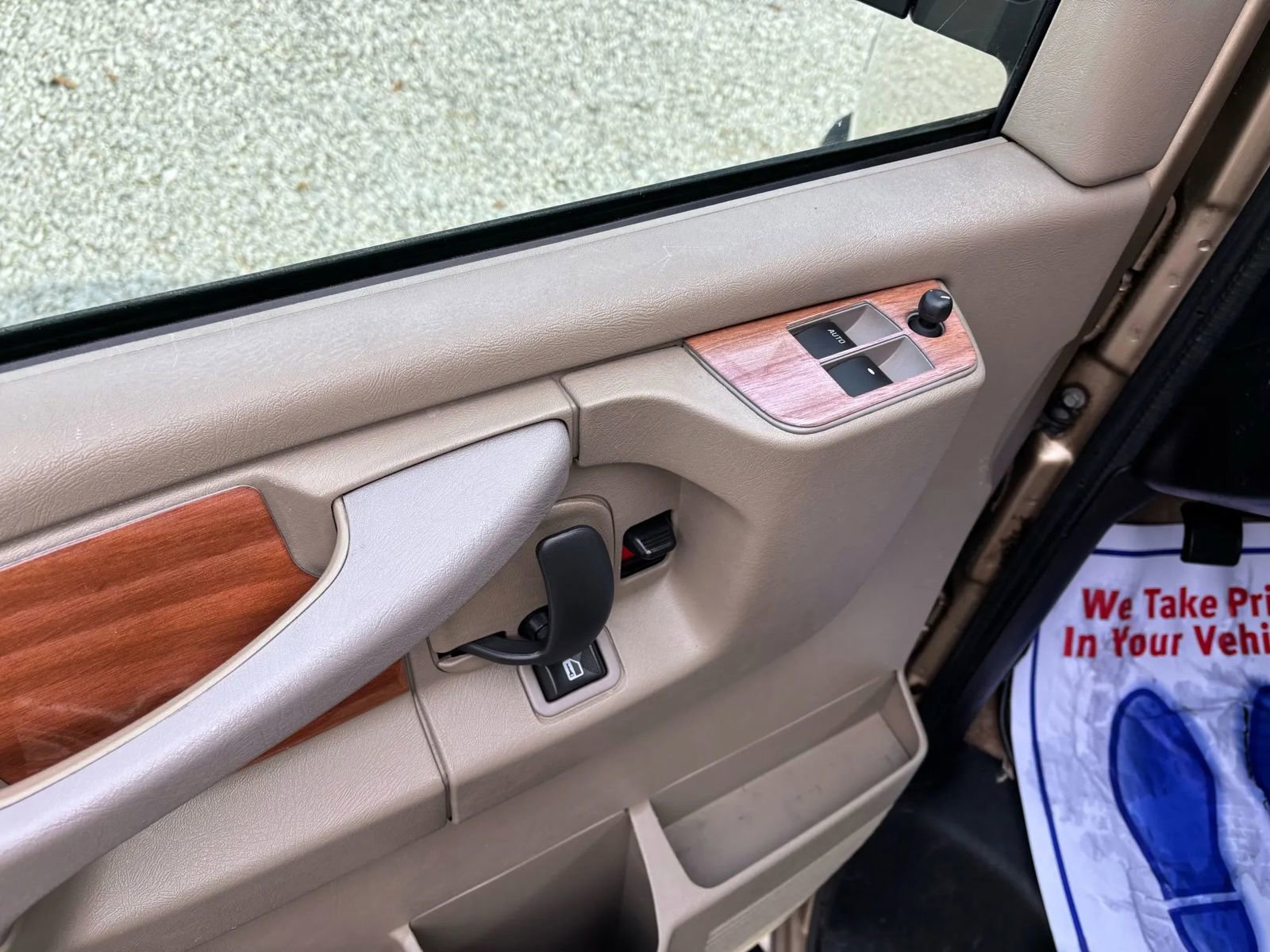 Used 2012 Chevrolet Express 2500 w/ Power Package image 54