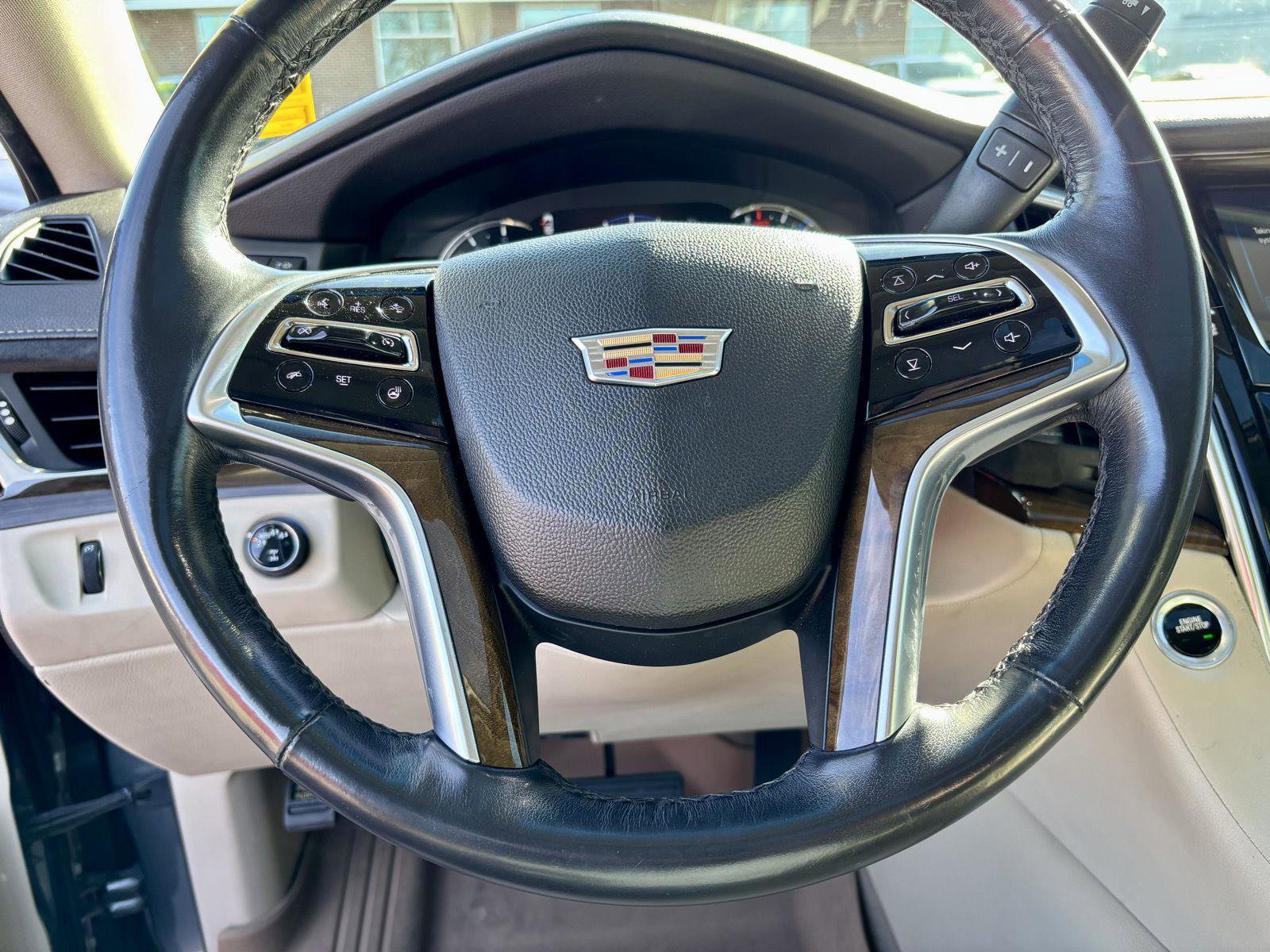 Used 2018 Cadillac Escalade Luxury image 44