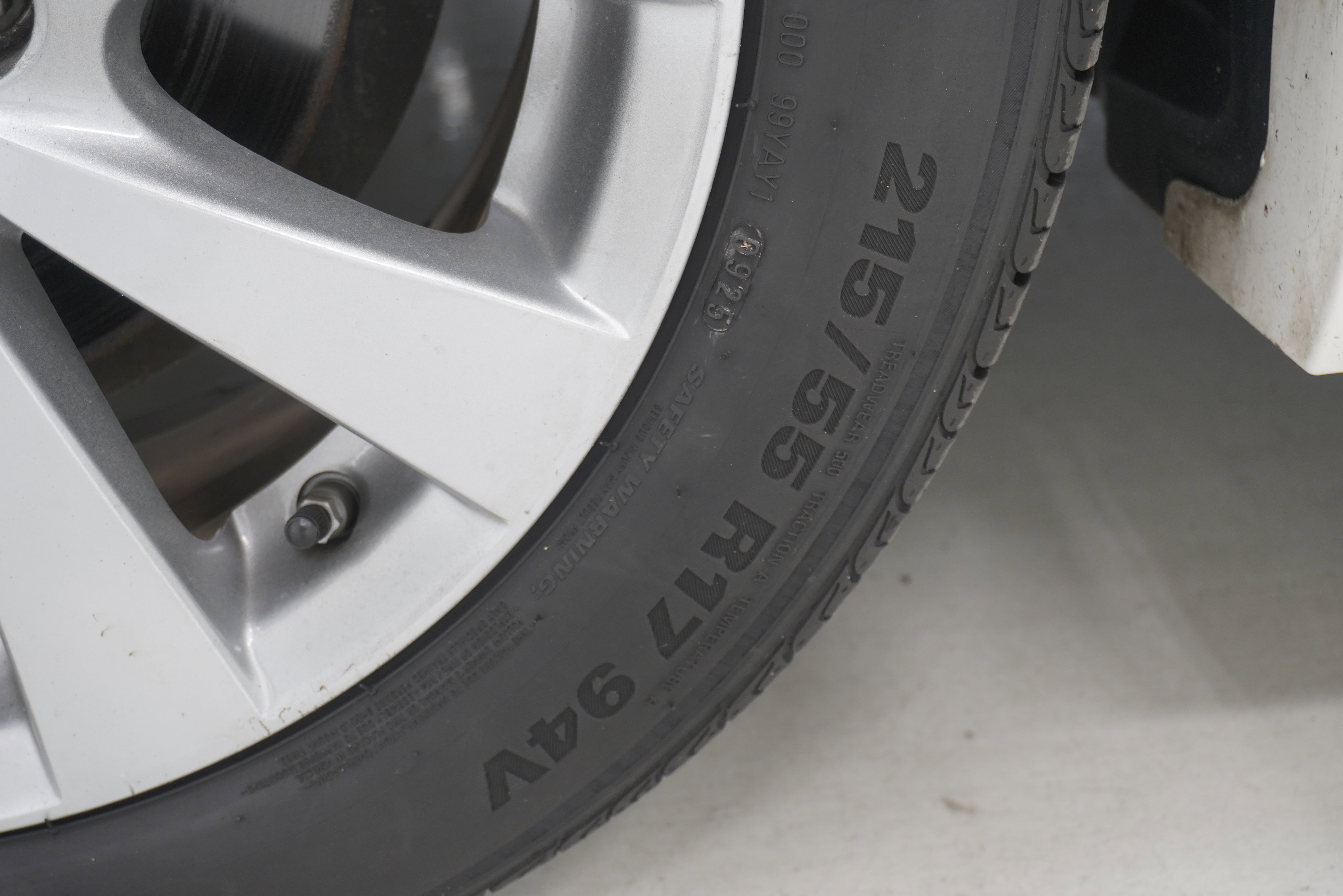 Used 2011 Toyota Avalon Limited FWD image 29