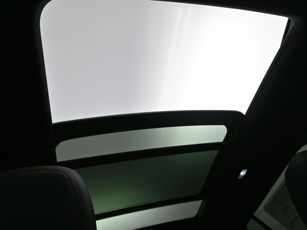 New 2026 Chevrolet Traverse RS w/ LPO, Floor Liner Package FWD image 26