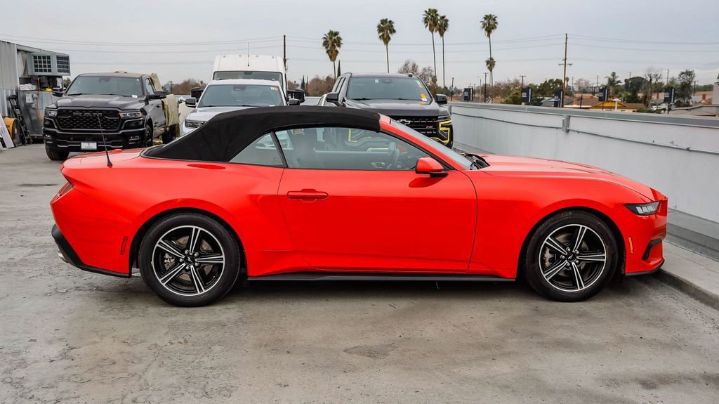 Used 2024 Ford Mustang EcoBoost image 13