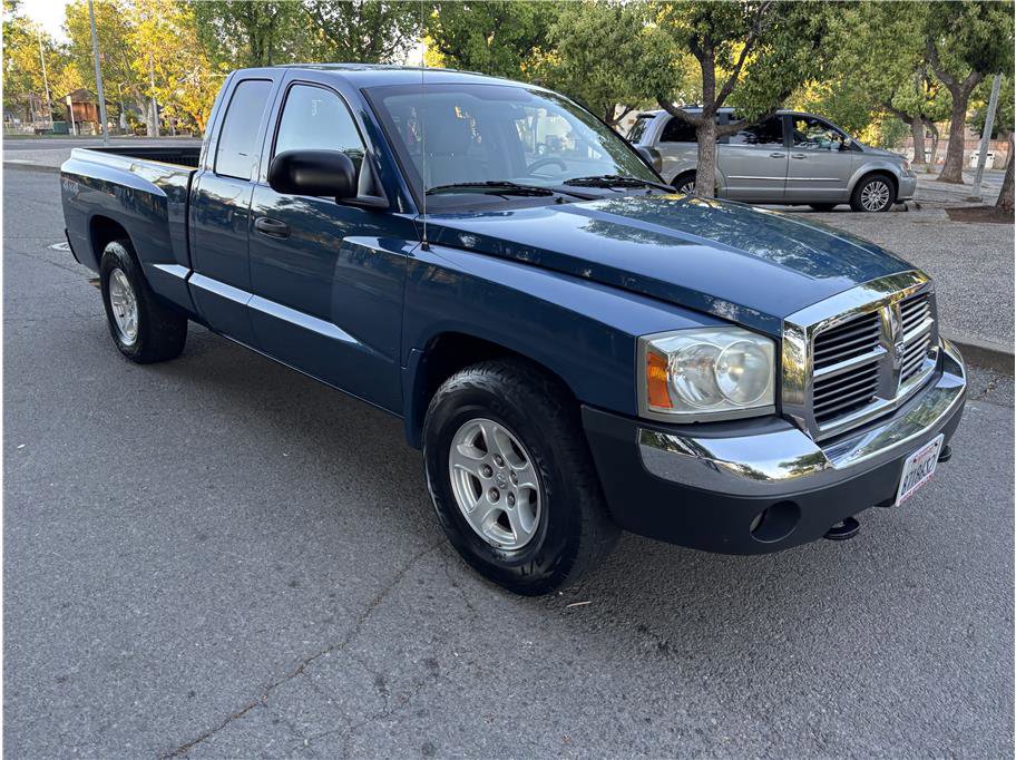 Used 2005 Dodge Dakota SLT AWD/4WD image 4