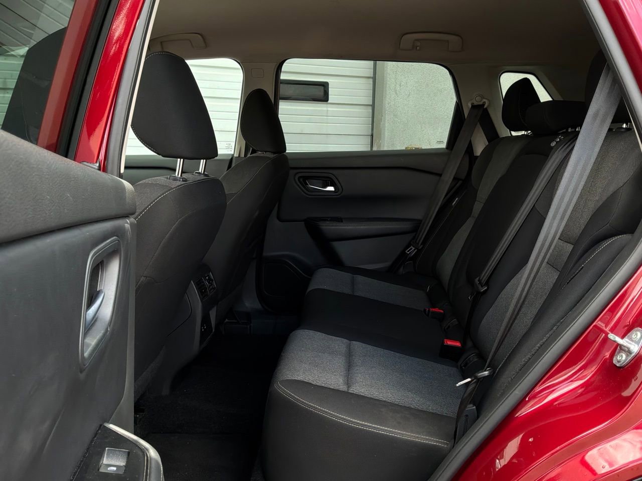 Used 2025 Nissan Rogue SV AWD/4WD image 12