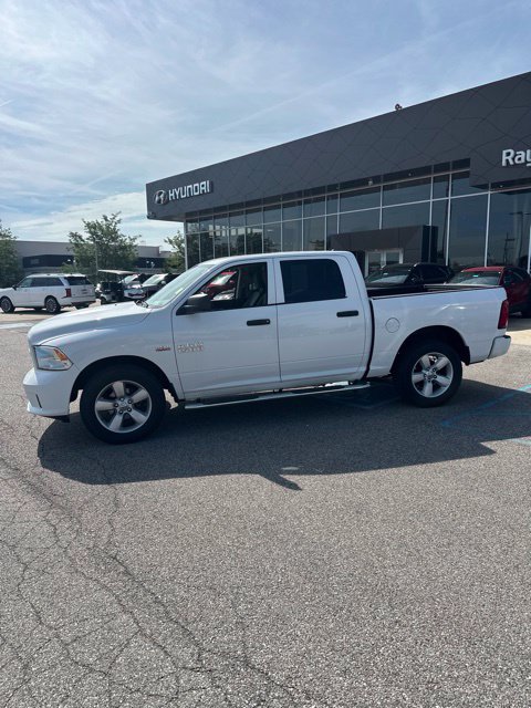 Used 2015 RAM 1500 Express AWD/4WD image 2