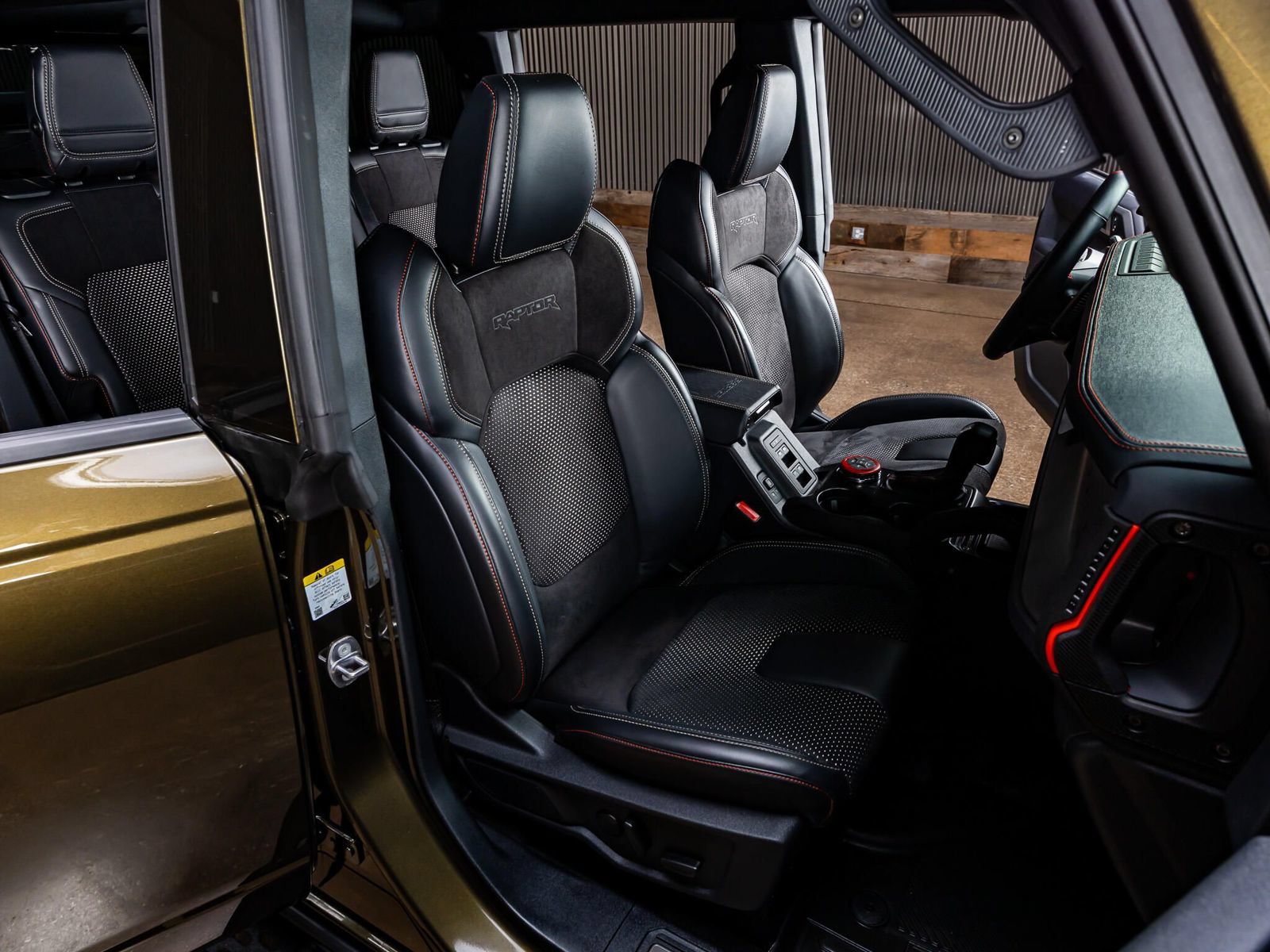 Used 2026 Ford Bronco Raptor AWD/4WD image 32