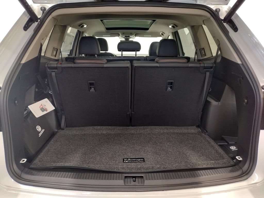 New 2026 Volkswagen Atlas Peak Edition AWD/4WD image 17