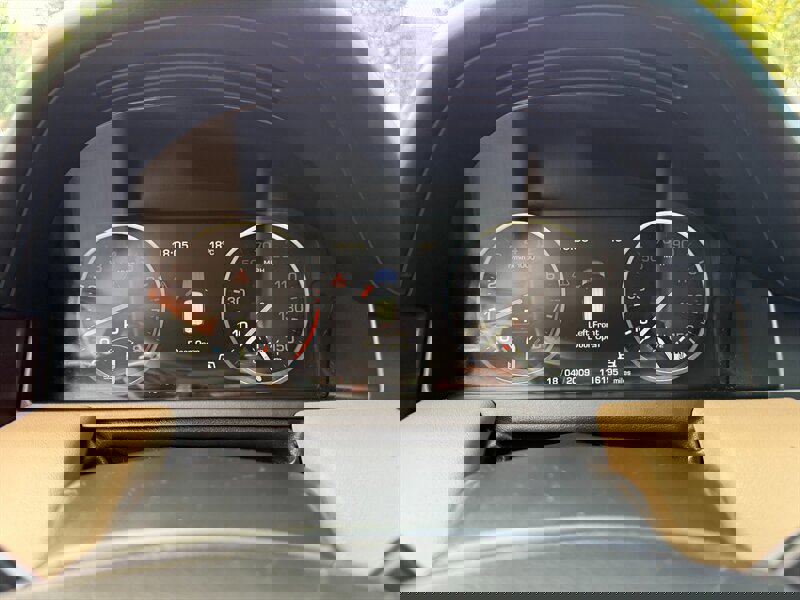 Used 2011 Land Rover Range Rover HSE AWD/4WD image 17