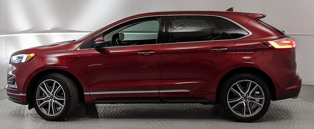 Certified 2019 Ford Edge Titanium w/ Equipment Group 301A AWD/4WD image 5