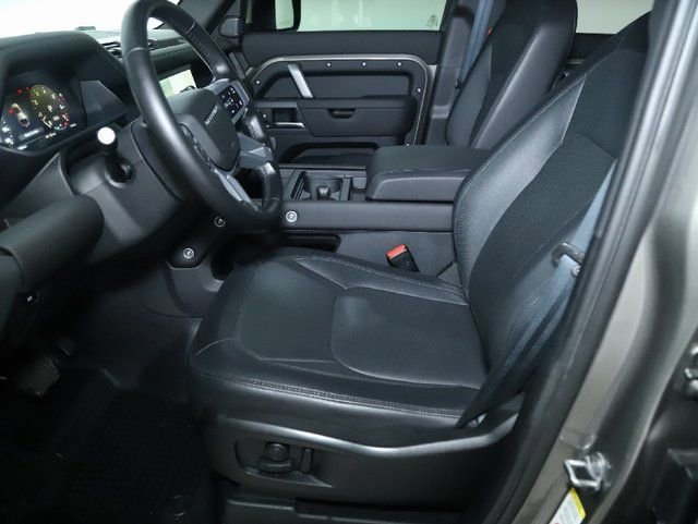 Certified 2024 Land Rover Defender 110 X-Dynamic SE image 17