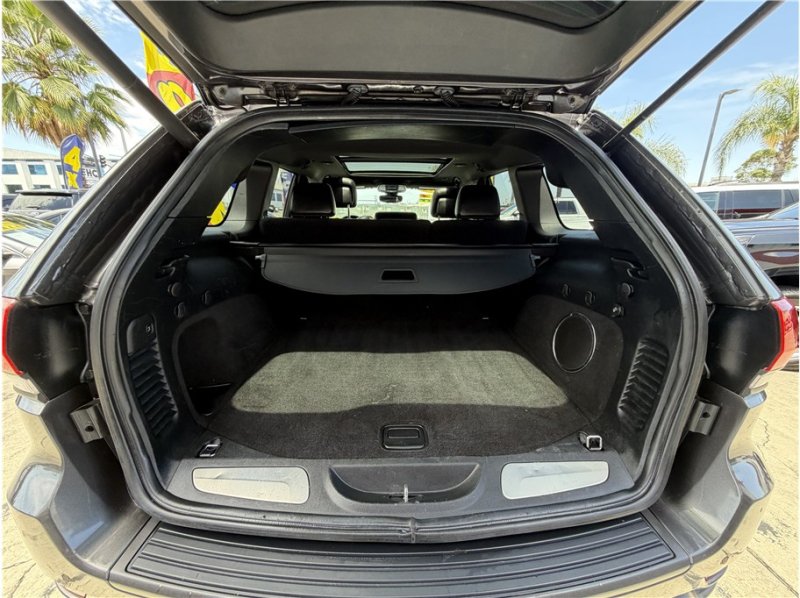 Used 2018 Jeep Grand Cherokee Trailhawk w/ Trailhawk Luxury Group AWD/4WD image 23