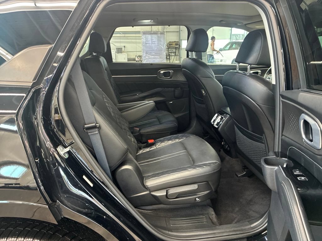 Certified 2023 Kia Sorento SX AWD/4WD image 17