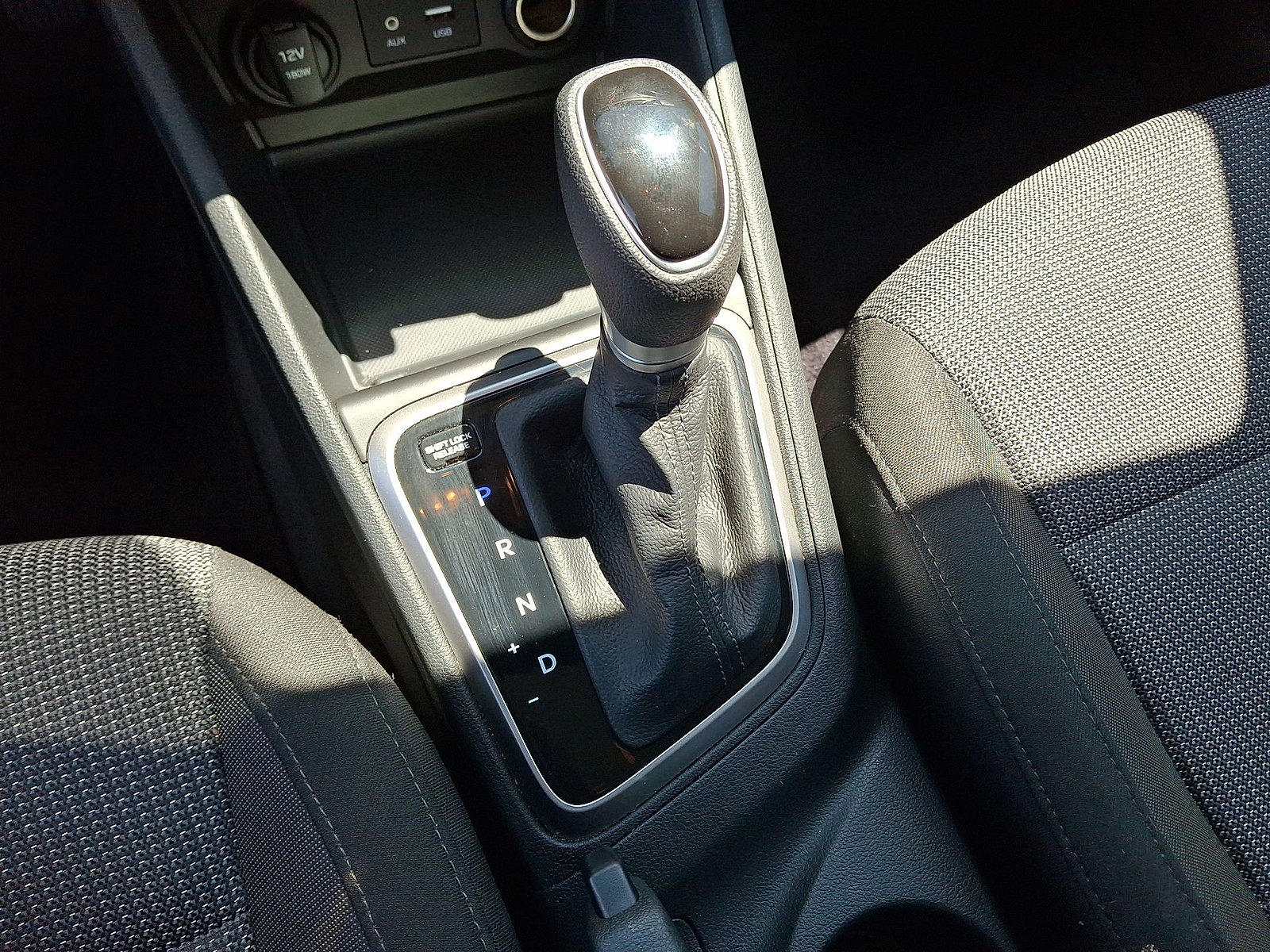 Used 2022 Hyundai Accent SE FWD image 12