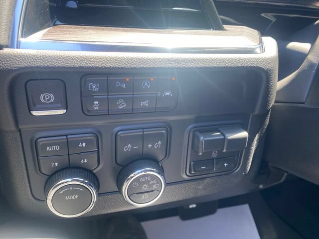 New 2026 Chevrolet Tahoe LT w/ Comfort Package AWD/4WD image 16