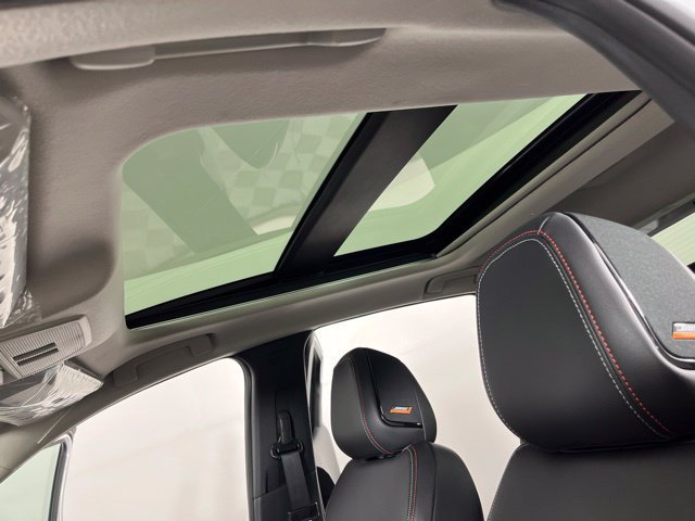 New 2026 Nissan Kicks SR w/ SR Premium Package FWD image 32