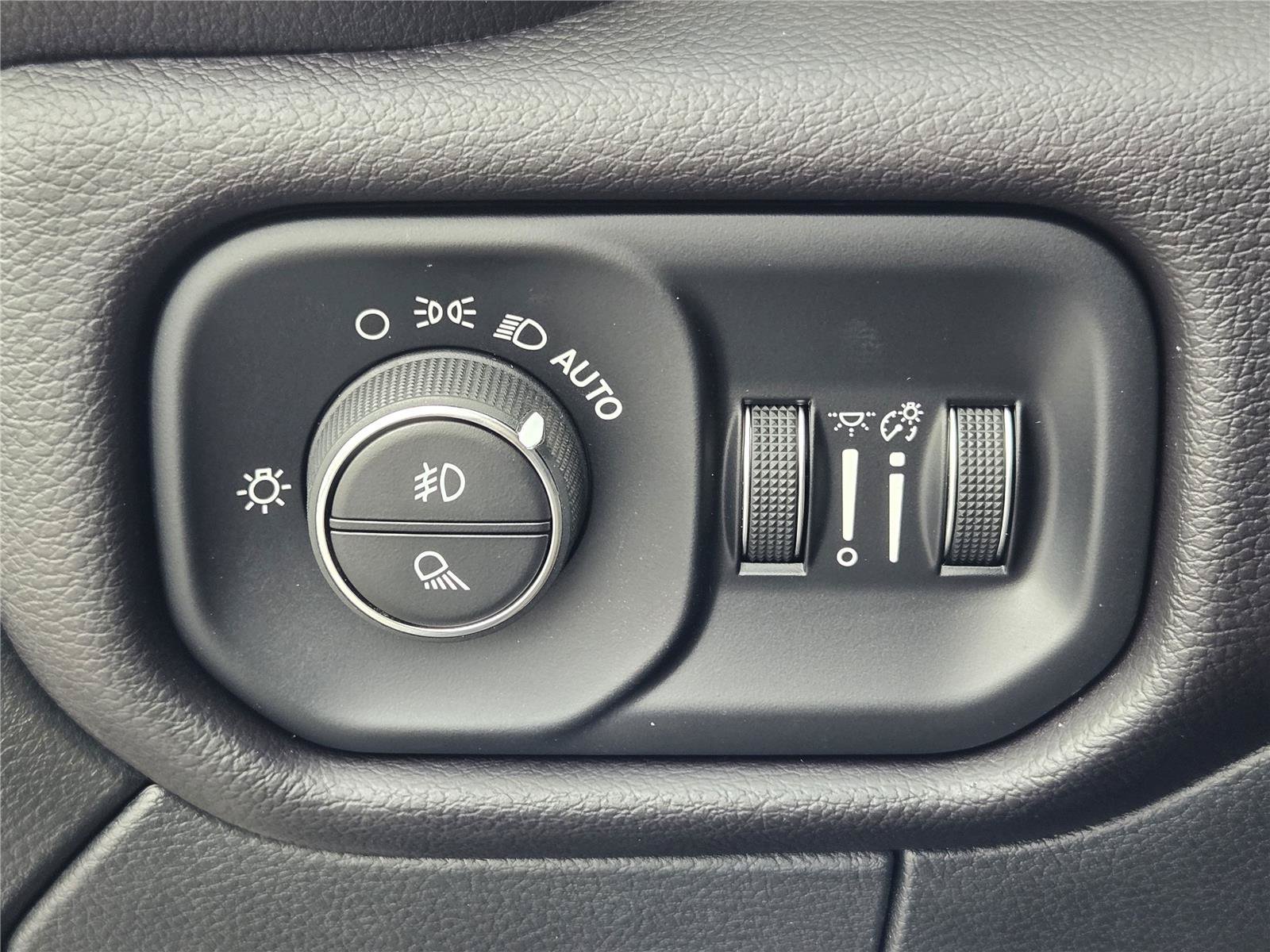 Used 2023 RAM 3500 Laramie w/ Night Edition AWD/4WD image 19