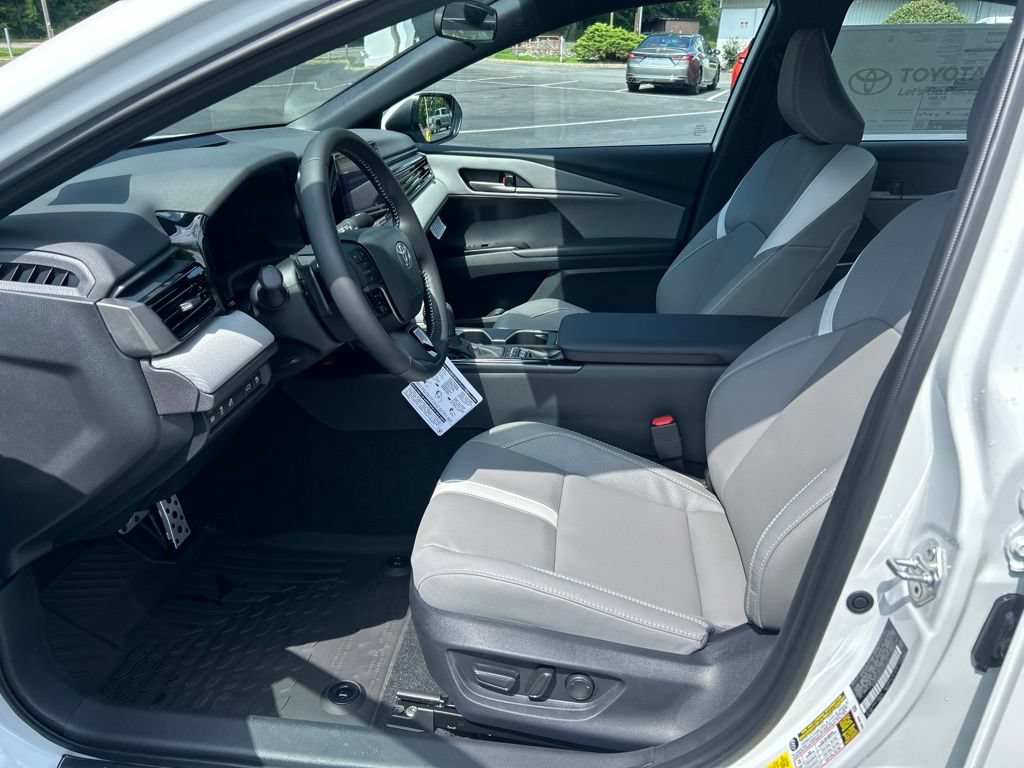 New 2026 Toyota Camry SE FWD image 9