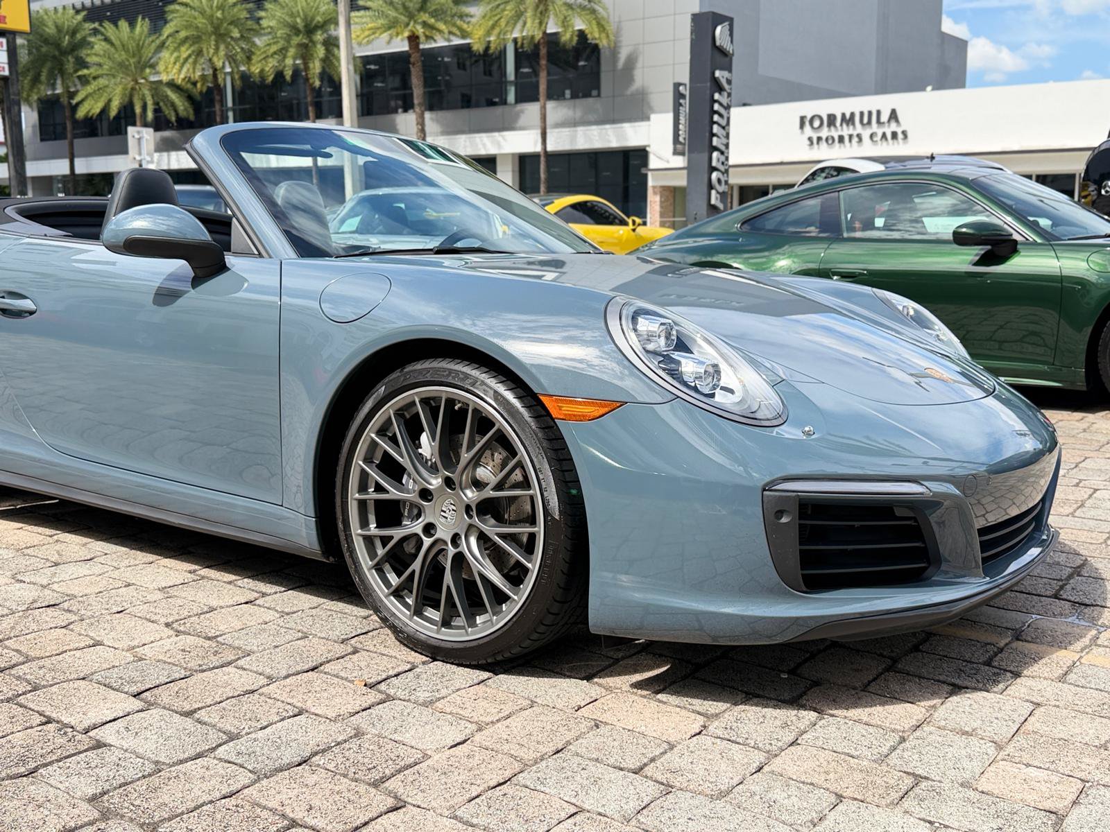 Used 2017 Porsche 911 Carrera 4 AWD/4WD image 9