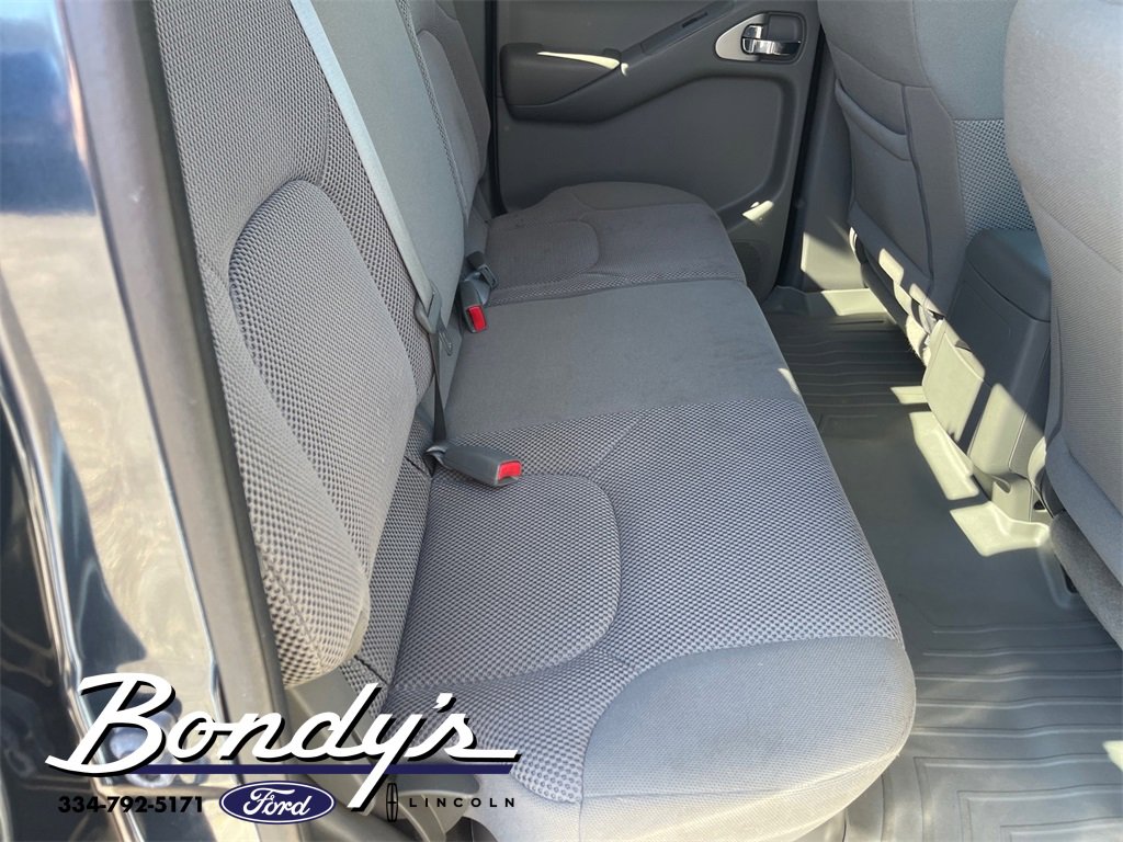 Used 2019 Nissan Frontier SV image 16