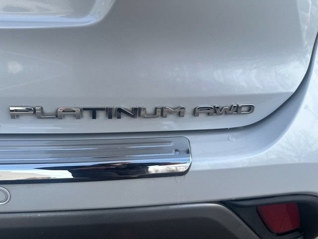 Used 2024 Toyota Highlander Platinum AWD/4WD image 8