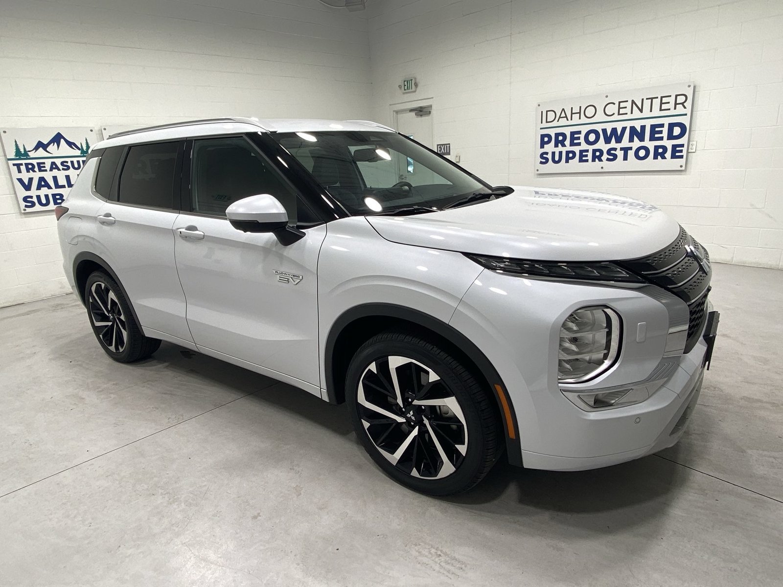 Used 2024 Mitsubishi Outlander SEL AWD/4WD image 2