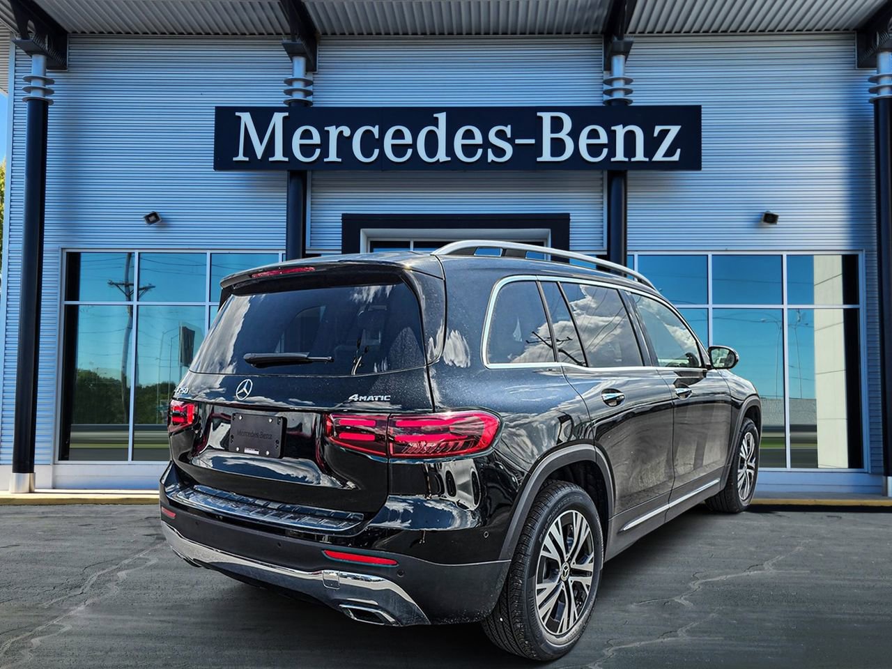 New 2026 Mercedes-Benz GLB 250 4MATIC image 6